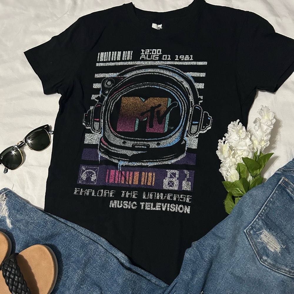 MTV Women’s Black Small Tee